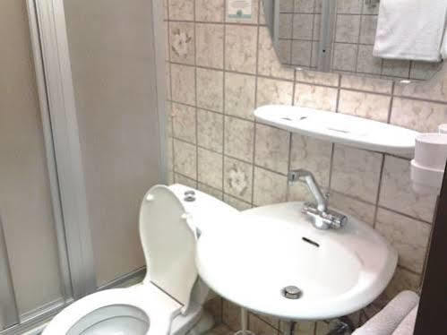 S&L Hotel Neuss Eksteriør bilde